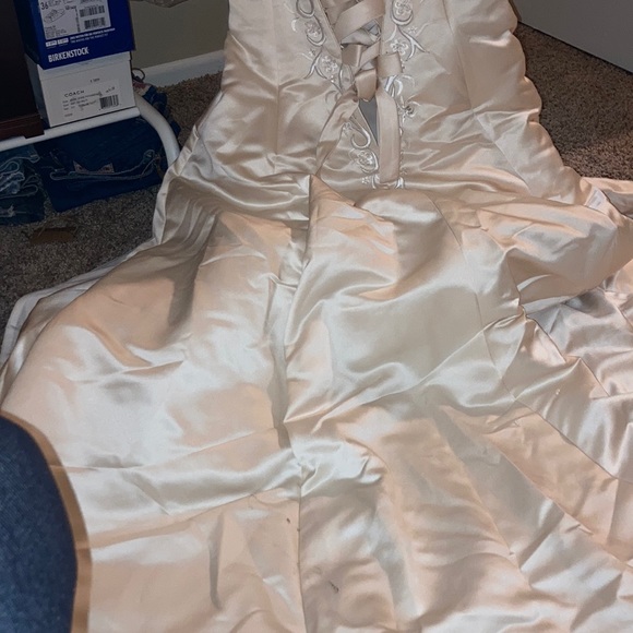 Worn once. Good condition. - Picture 11 of 13